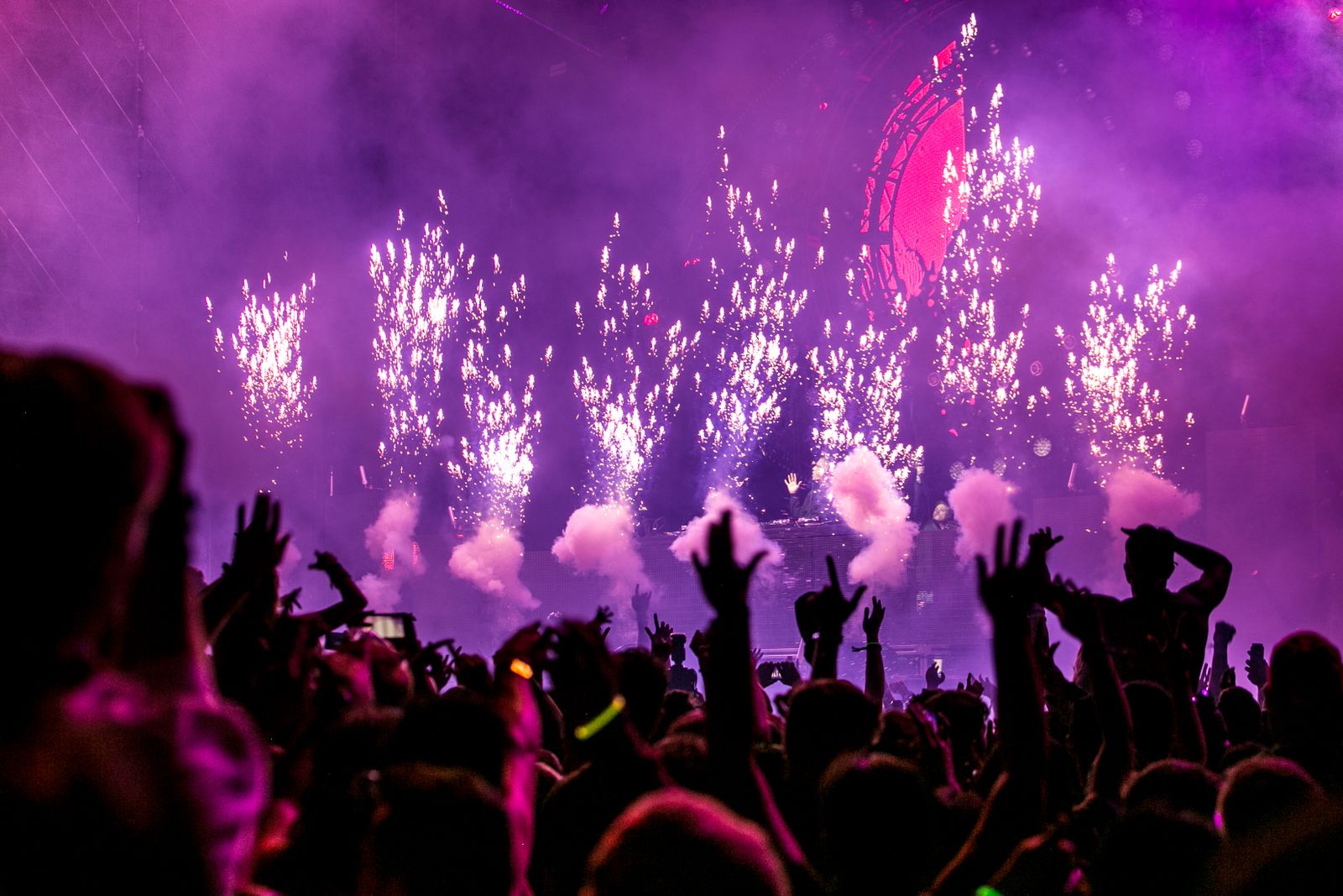 Event security officers in Greater London